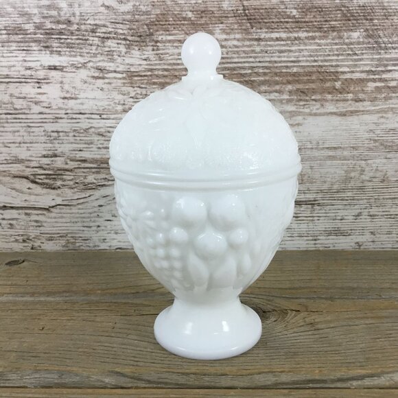 Vintage Avon White Milk Glass Lidded Pedestal Candy Dish Floral Design - Picture 4 of 10